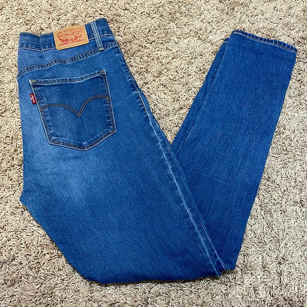 Size 29 jeans from Levi’s